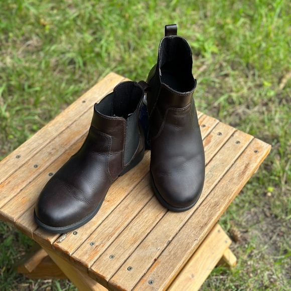 DENVER HAYES CHELSEA BOOTS (UNISEX) - Picture 5 of 6